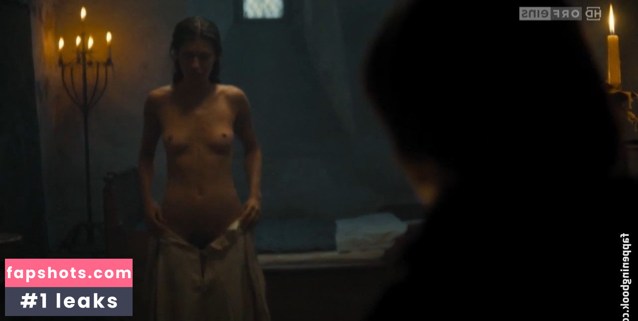 Sophie Strobele gallery photo #2