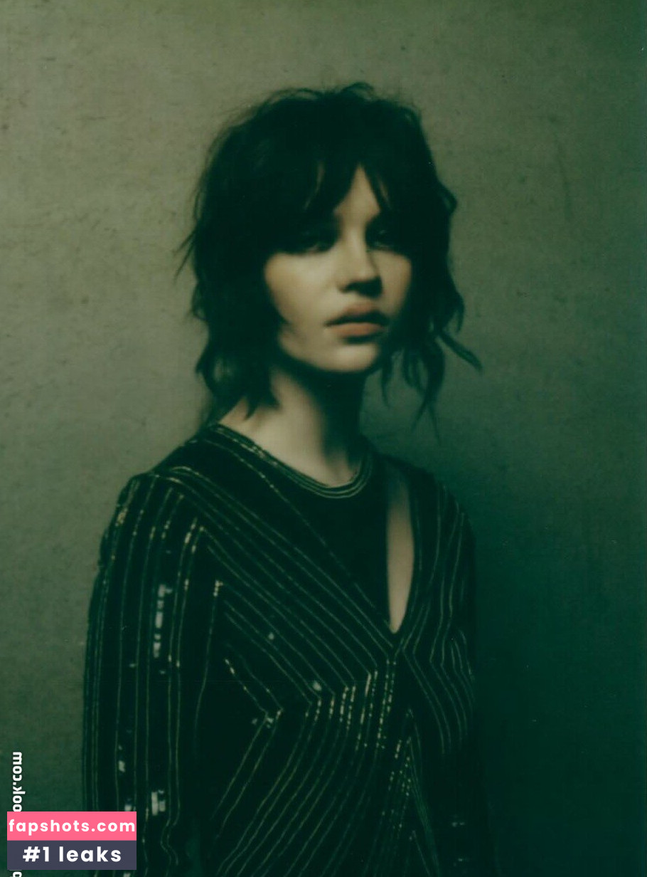 Sophie Thatcher Nude Leaks OnlyFans Photos #119 - LeakJerk