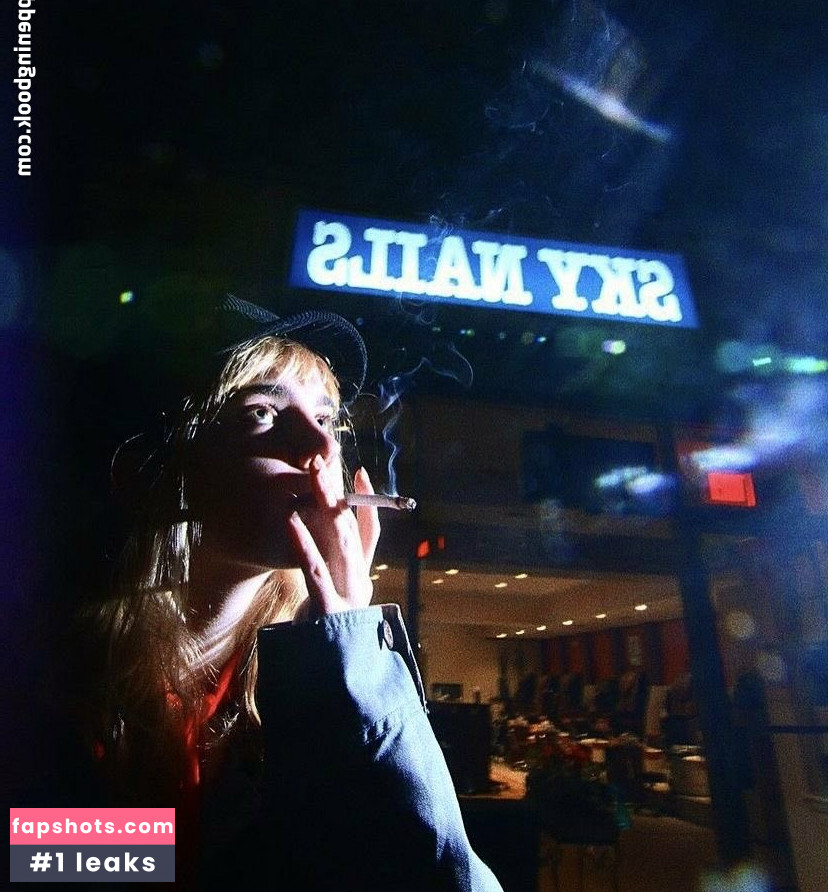 Sophie Thatcher Nude Leaks OnlyFans Photos #137 - LeakJerk