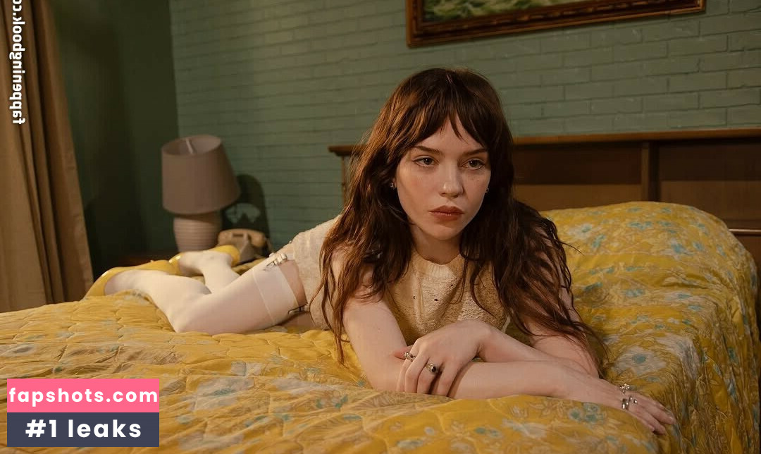 Sophie Thatcher Nude Leaks OnlyFans Photos #18 - LeakJerk