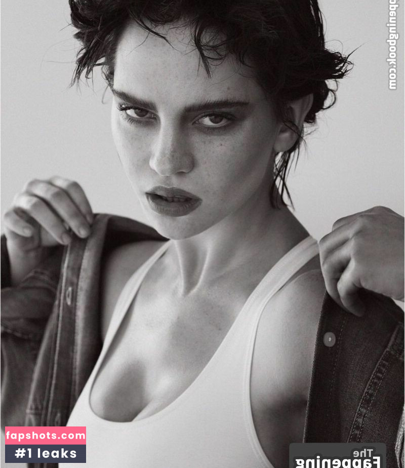 Sophie Thatcher Nude Leaks OnlyFans Photos #205 - LeakJerk