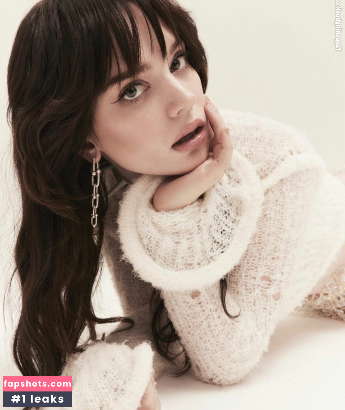 Sophie Thatcher Nude Leaks OnlyFans Photos #263 - LeakJerk