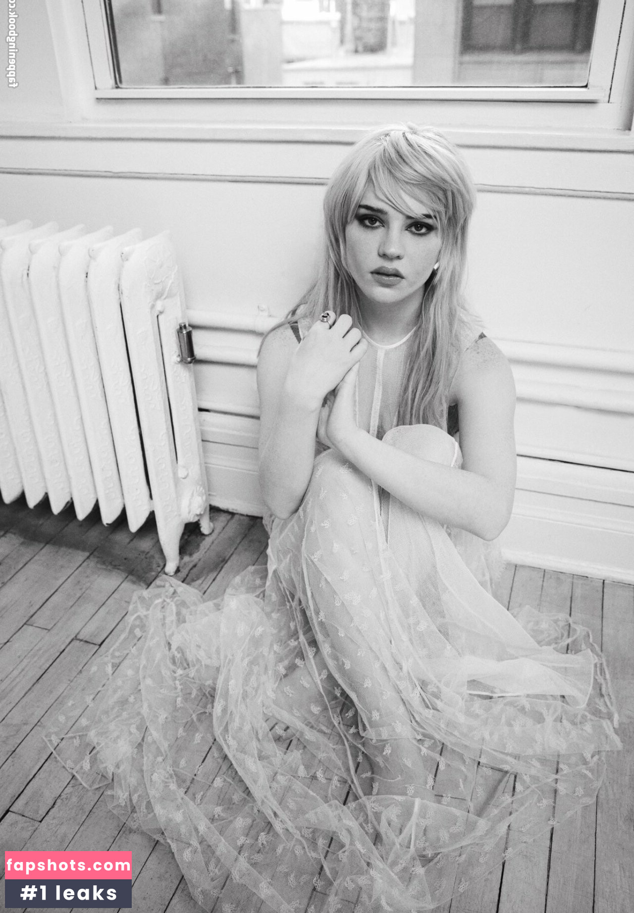 Sophie Thatcher Nude Leaks OnlyFans Photos #51 - LeakJerk