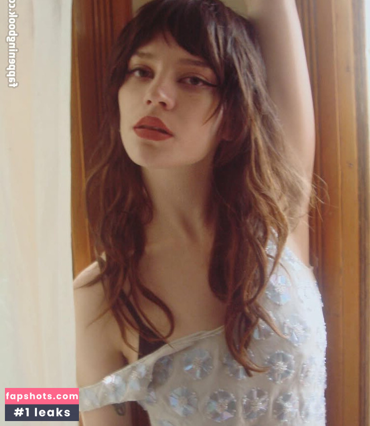 Sophie Thatcher Nude Leaks OnlyFans Photos #91 - LeakJerk