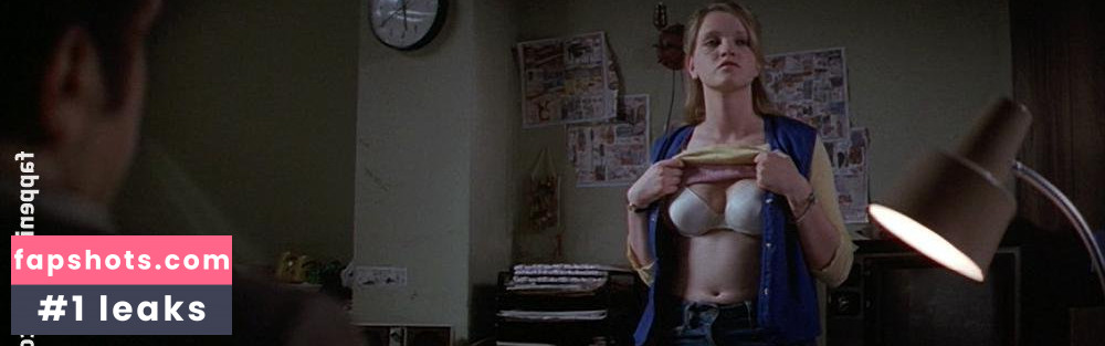 Sophie Traub gallery photo #15