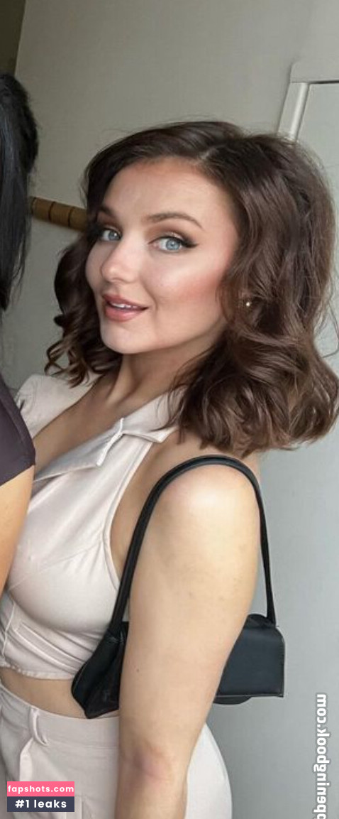 Sophie Wallace gallery photo #31