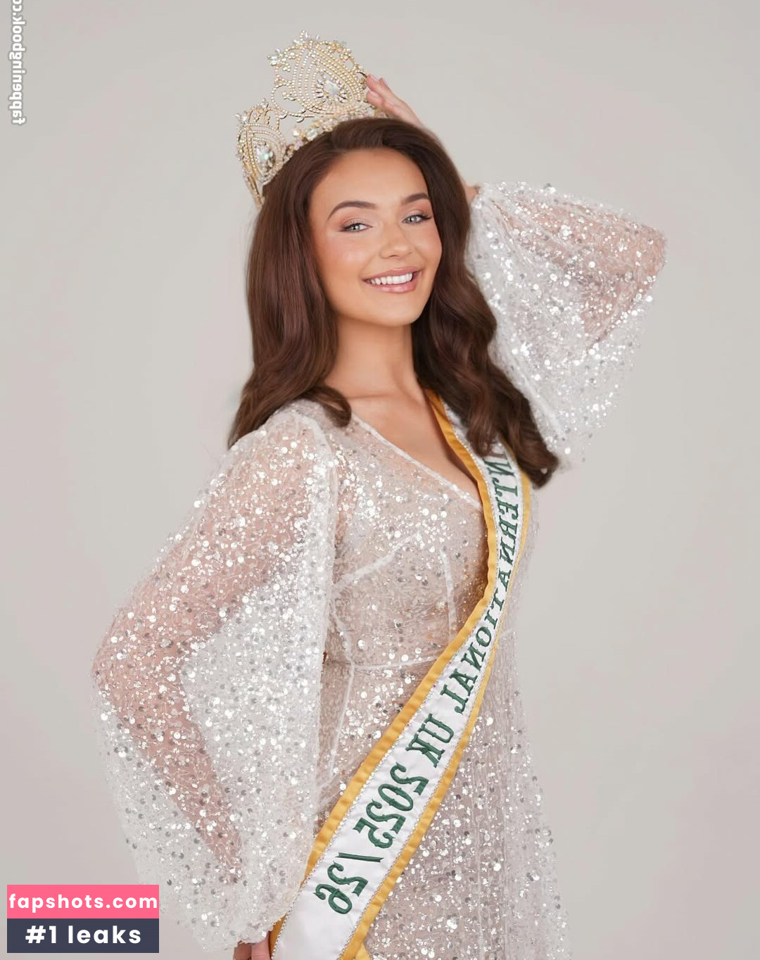 Sophie Wallace gallery photo #7