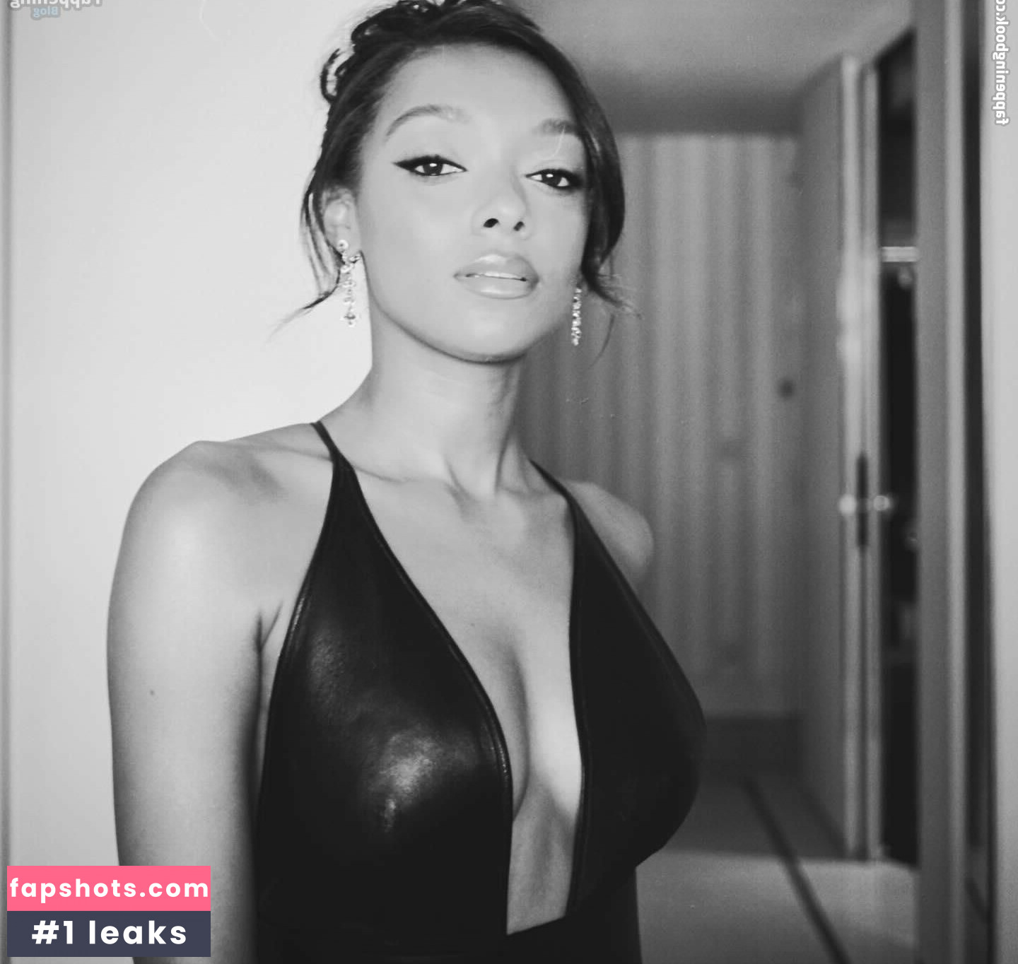 Sophie Wilde gallery photo #2