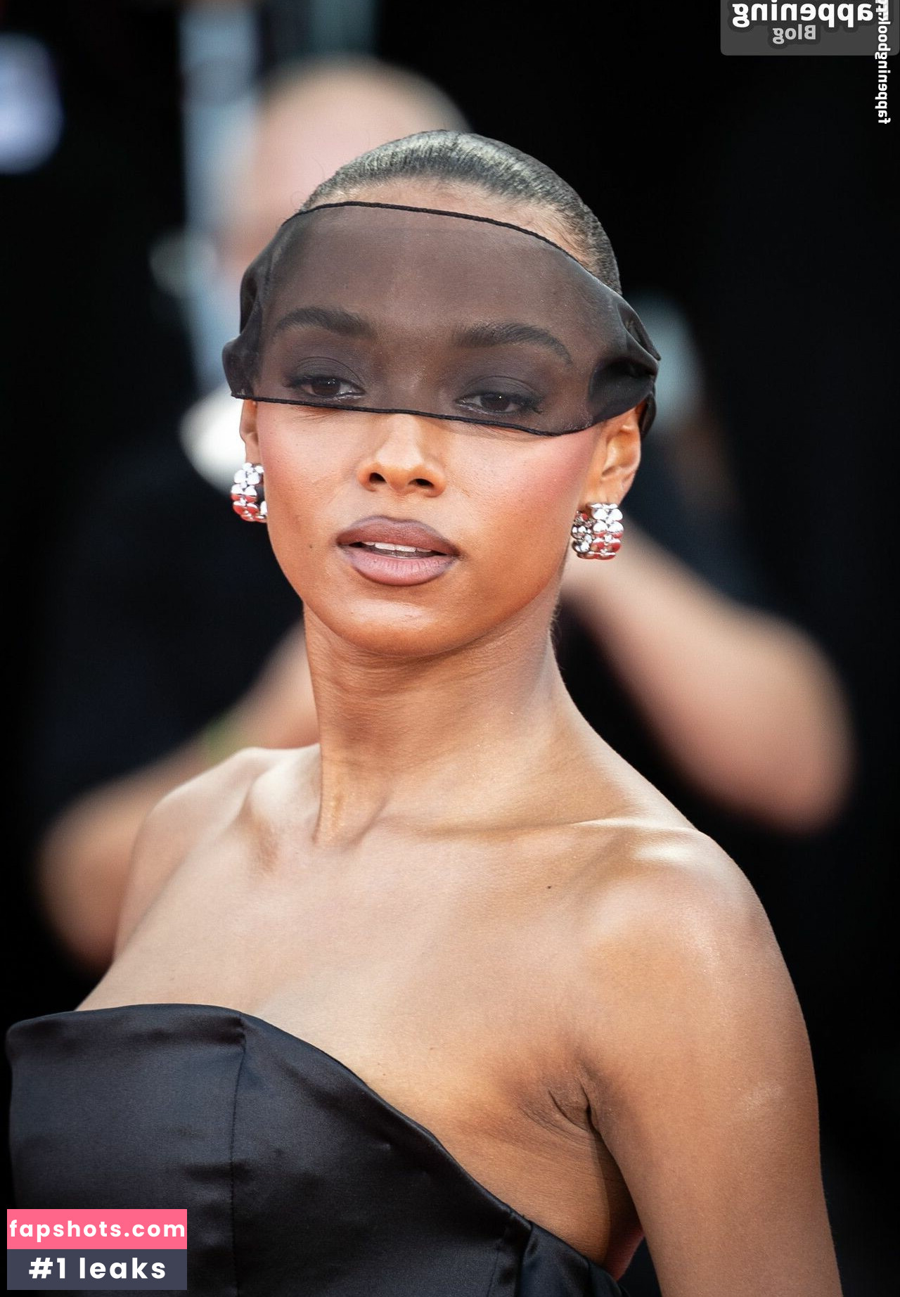 Sophie Wilde gallery photo #5