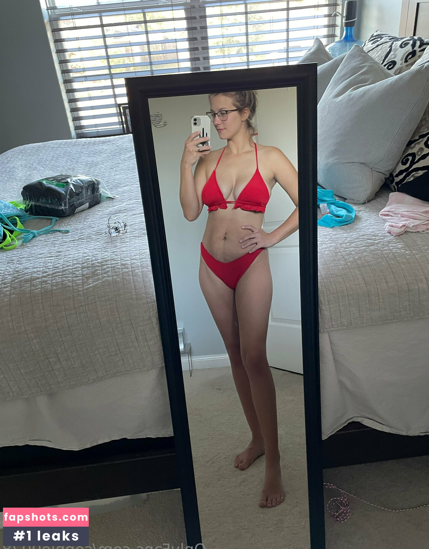 sophie0028 gallery photo #2