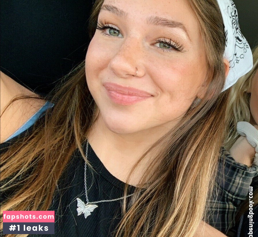 Sophiejustchillin gallery photo #5