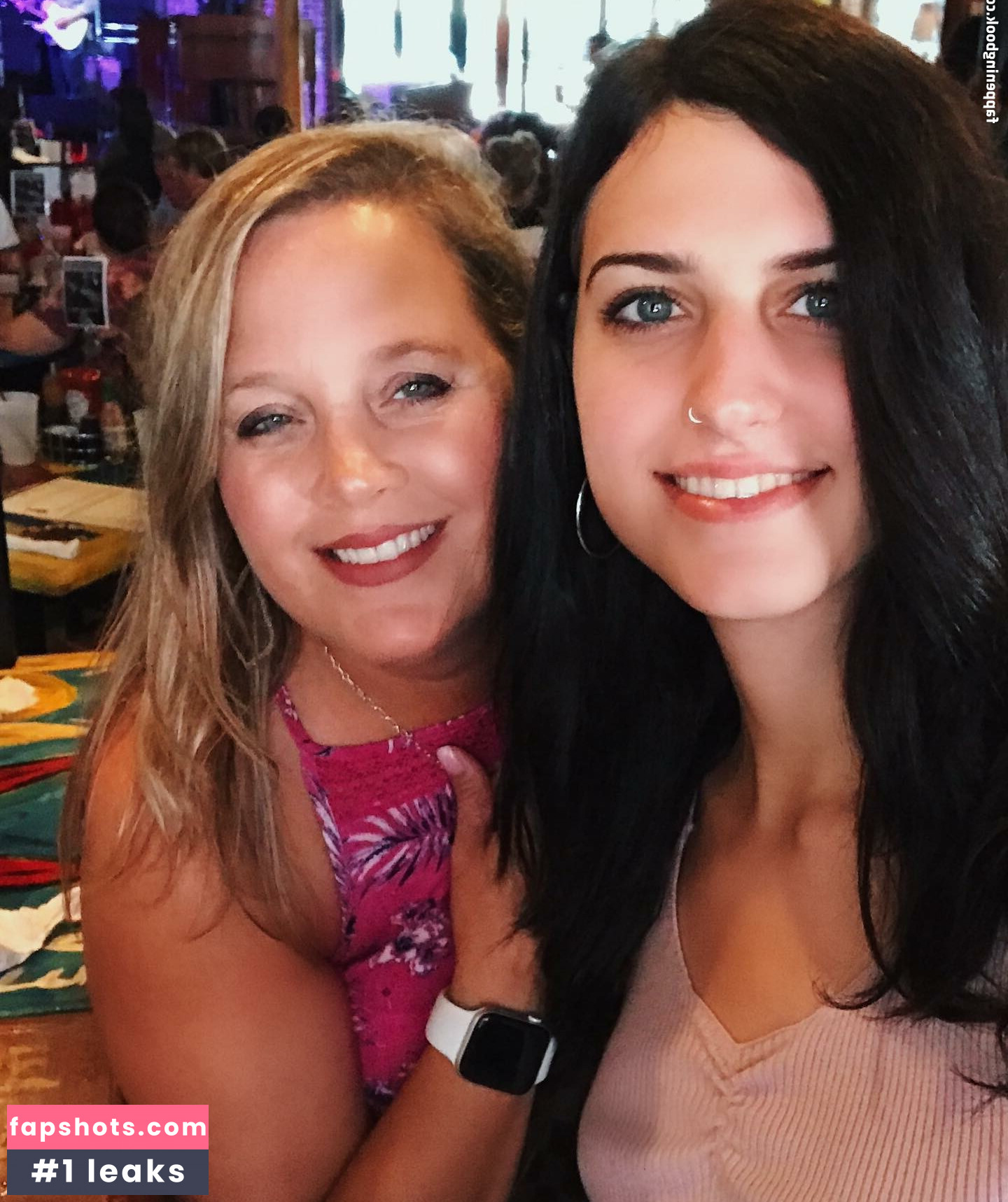 SophieSommers gallery photo #23