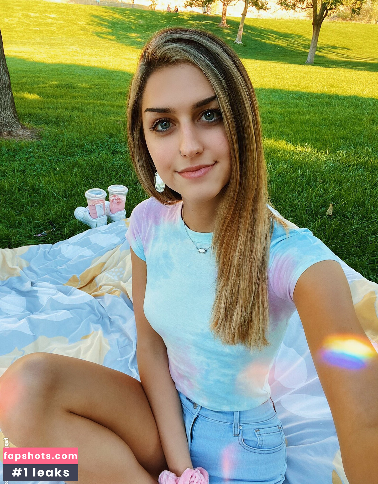 SophieSommers gallery photo #6