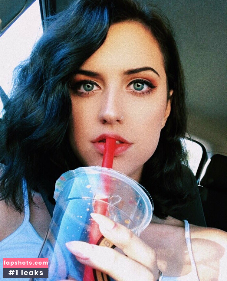 SophieSommers gallery photo #7