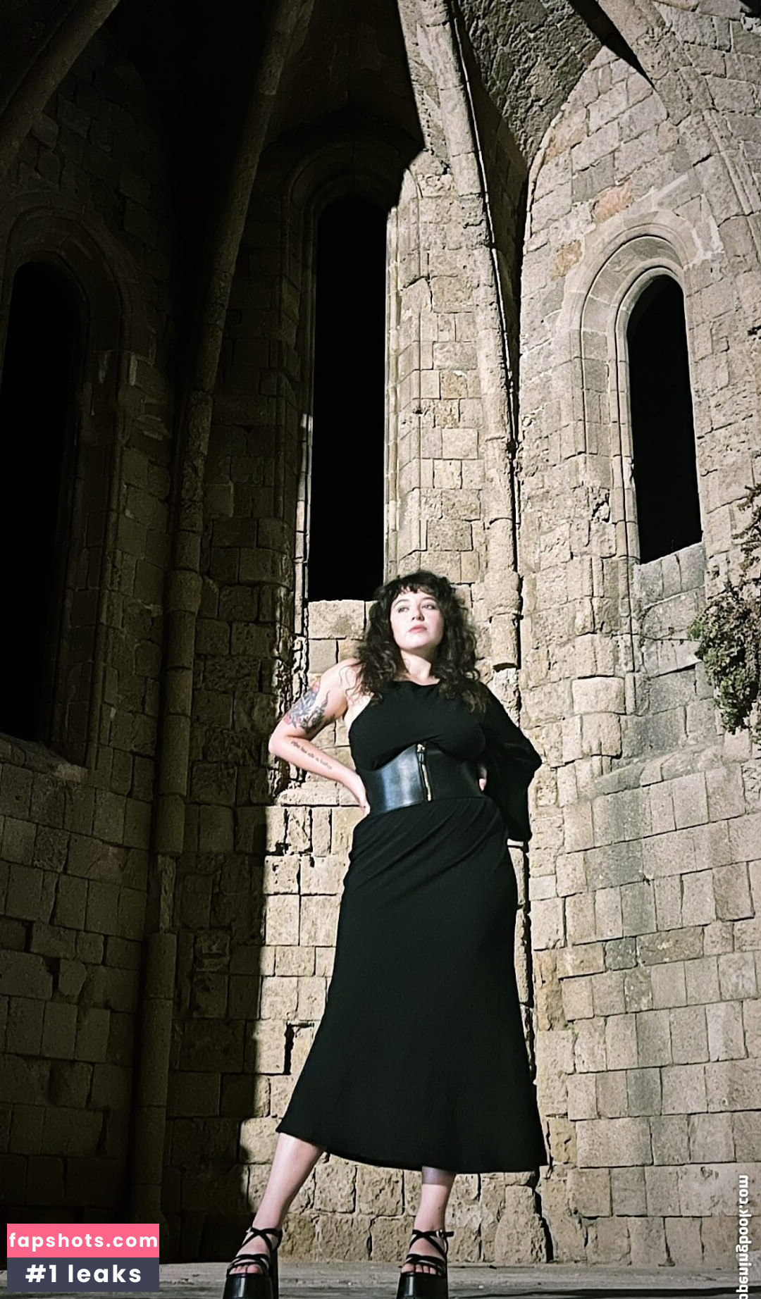 Sophoulla gallery photo #28