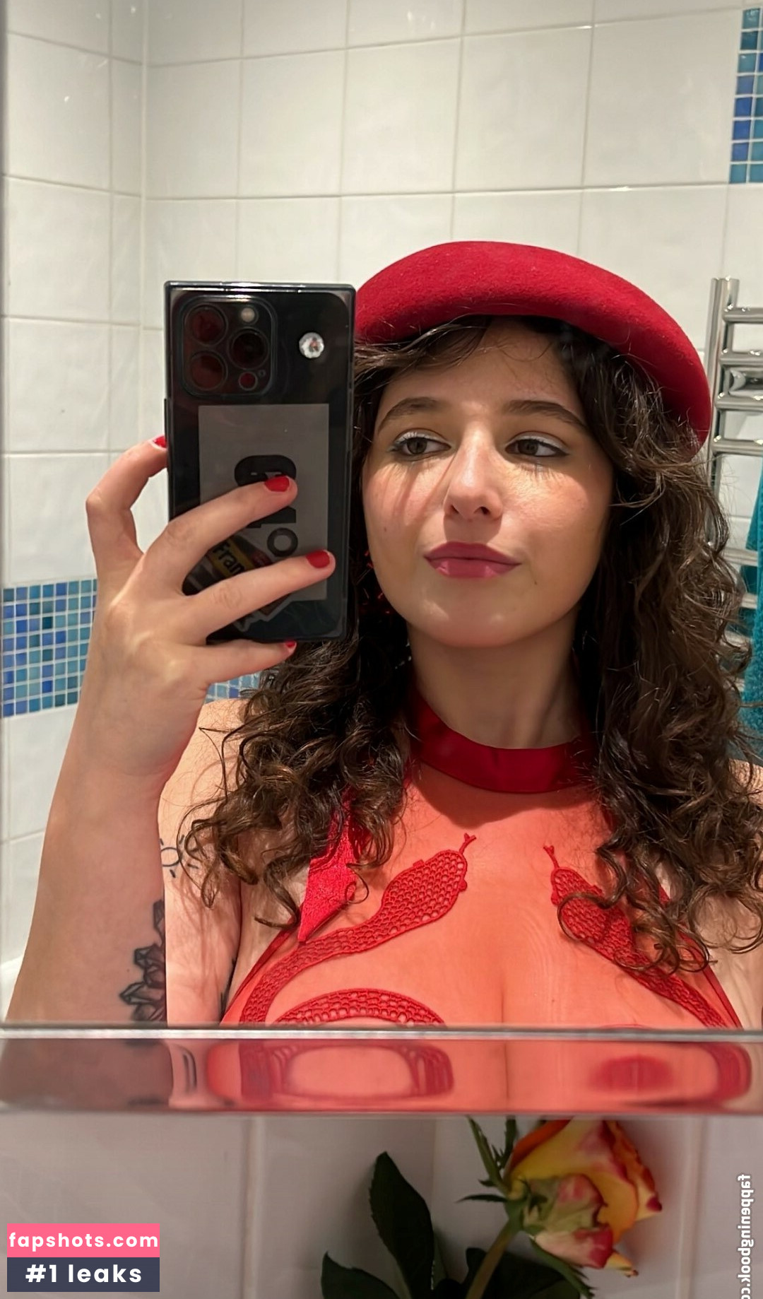 Sophoulla gallery photo #30