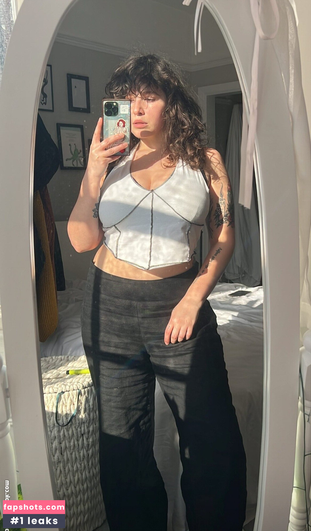 Sophoulla gallery photo #37