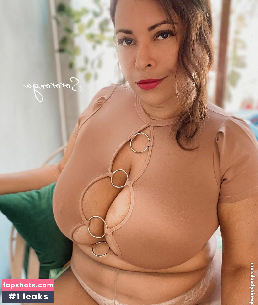 sororonga gallery photo #32