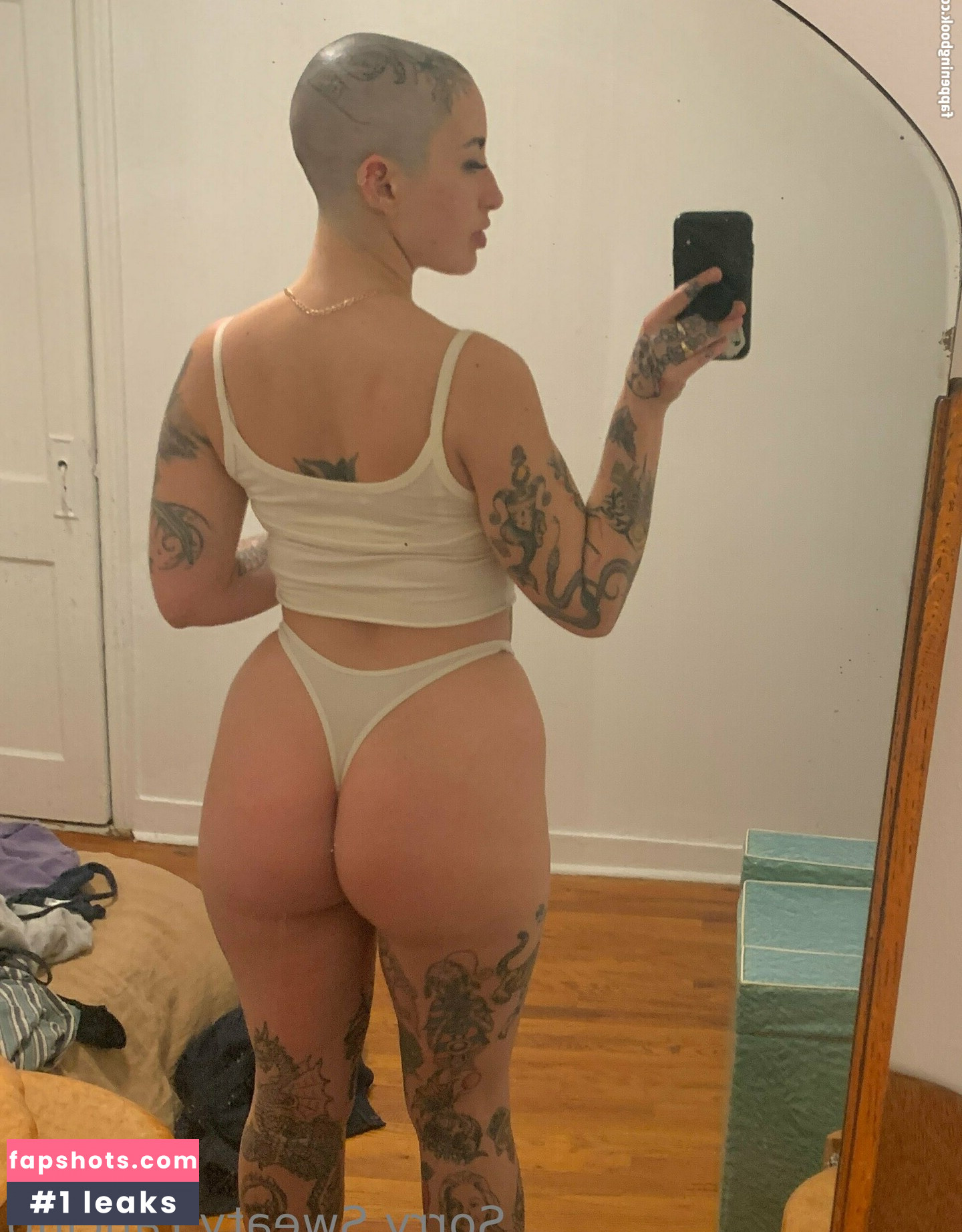 sorrysweaty gallery photo #3