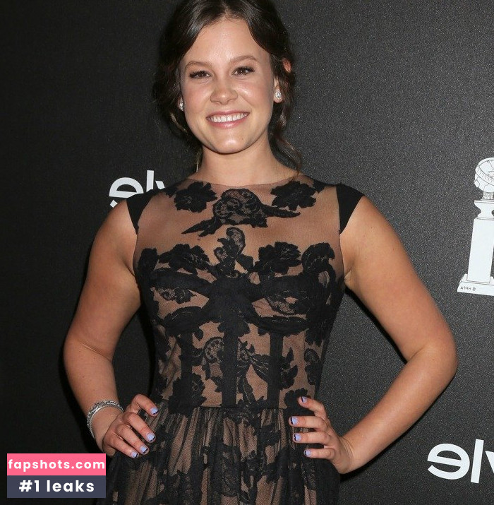 Sosie Ruth Bacon gallery photo #4