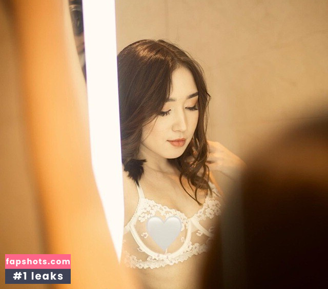 soskareen nude babe gallery