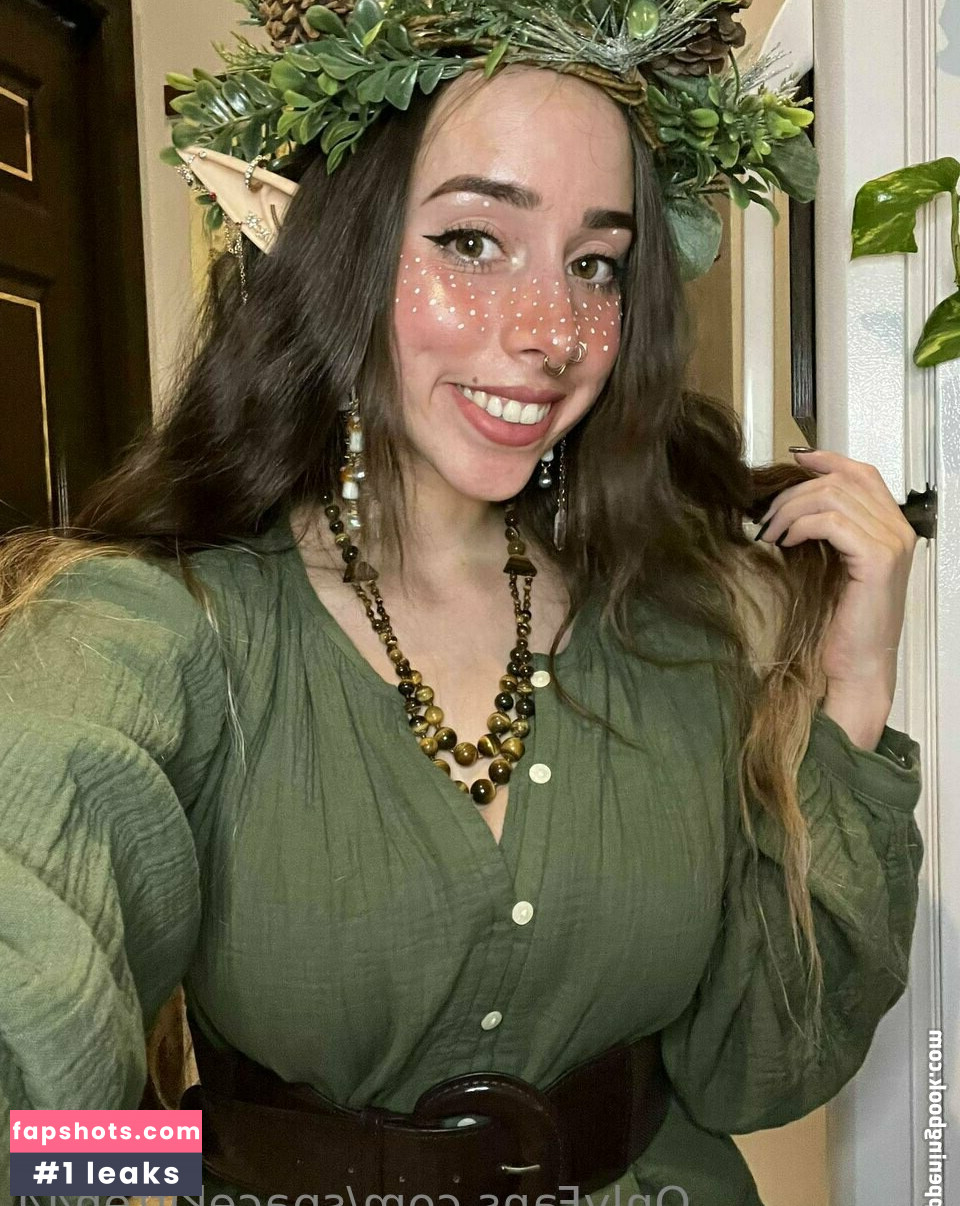 Spacekitten44 gallery photo #11