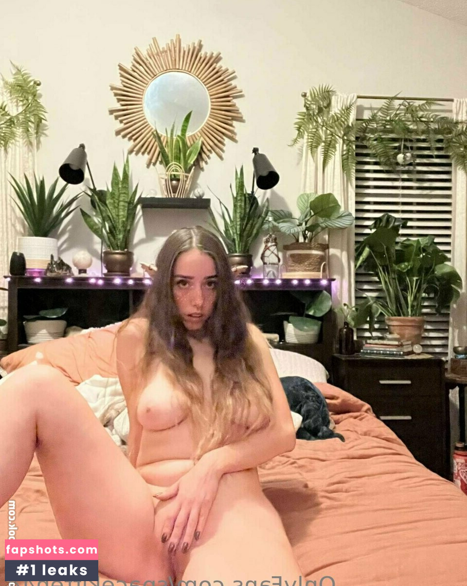 Spacekitten44 gallery photo #16