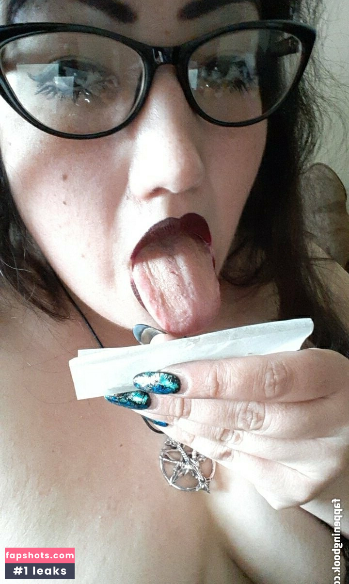 spacevvitch666 gallery photo #23