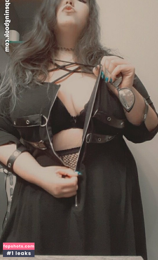 spacevvitch666 gallery photo #7