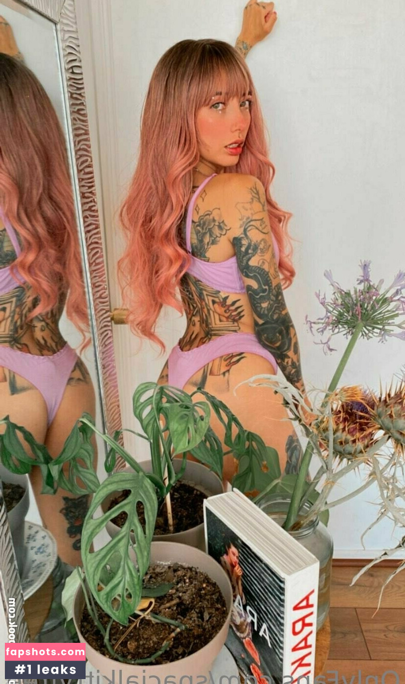 spacialkittyfree Nude Leaks OnlyFans Photos #24 - LeakJerk