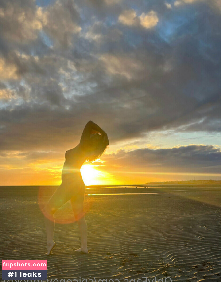 spicenovageektv gallery photo #60