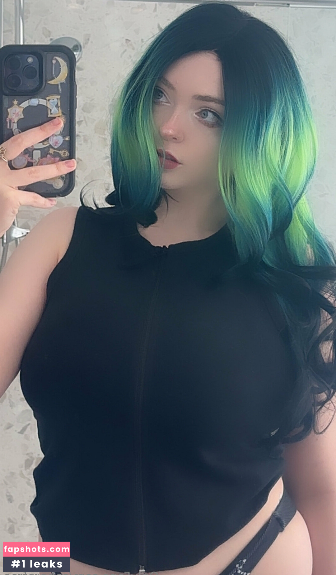 spicyandfree gallery photo #2