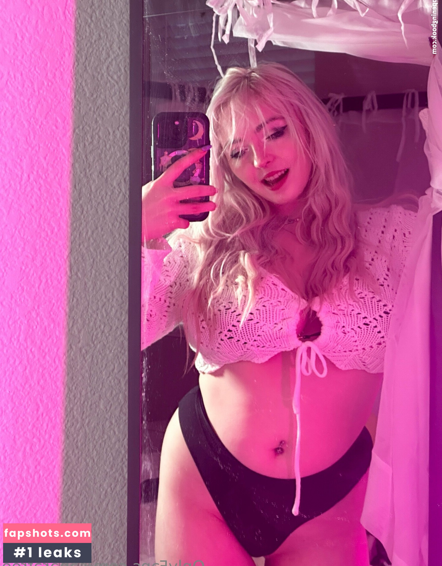 spicyandfree gallery photo #9