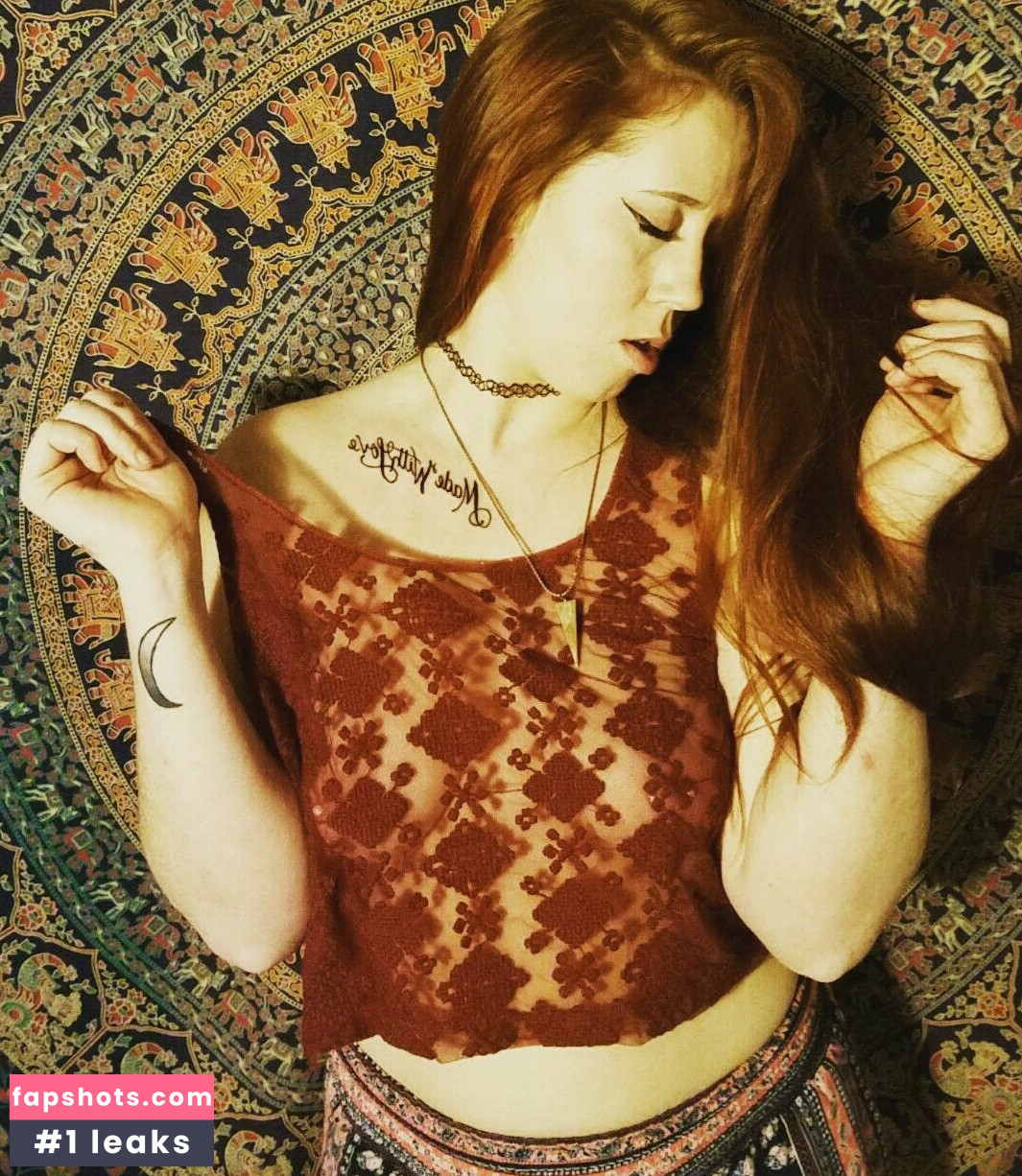 SpicyGinger gallery photo #3