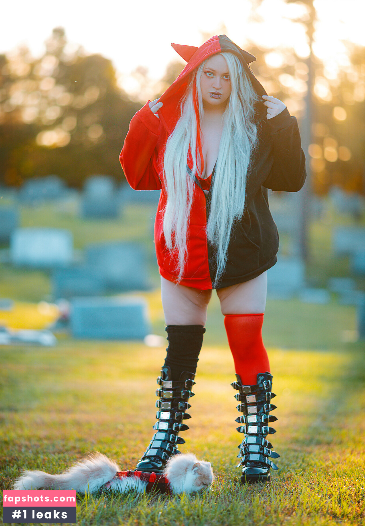 spikezombie nude babe gallery