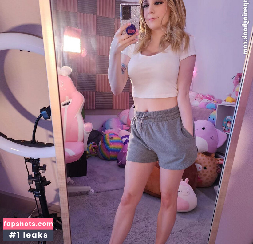 SquishShe gallery photo #31