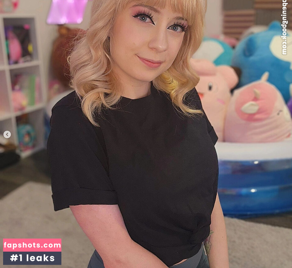 SquishShe gallery photo #5