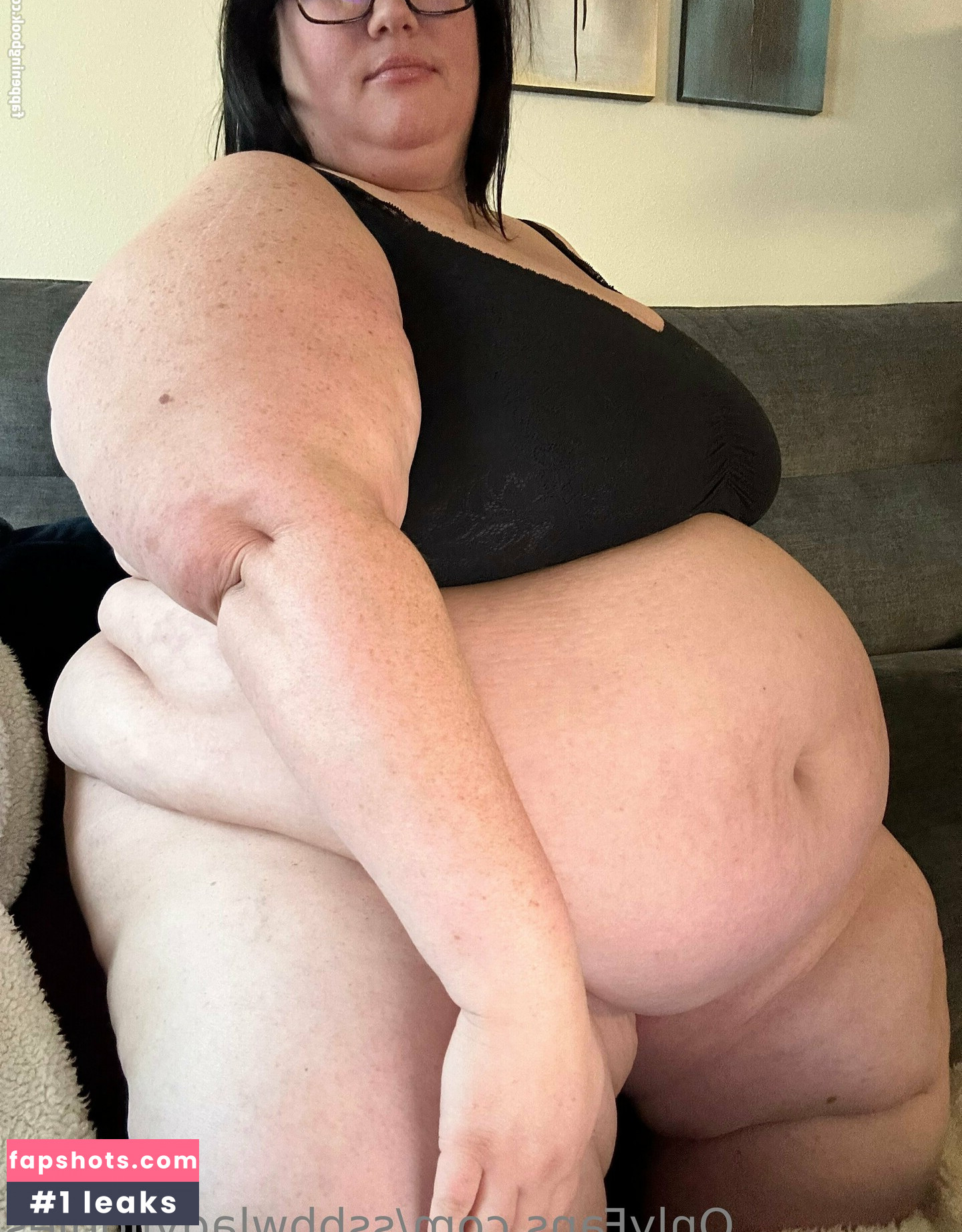 ssbbwladyjiggles nude babe gallery