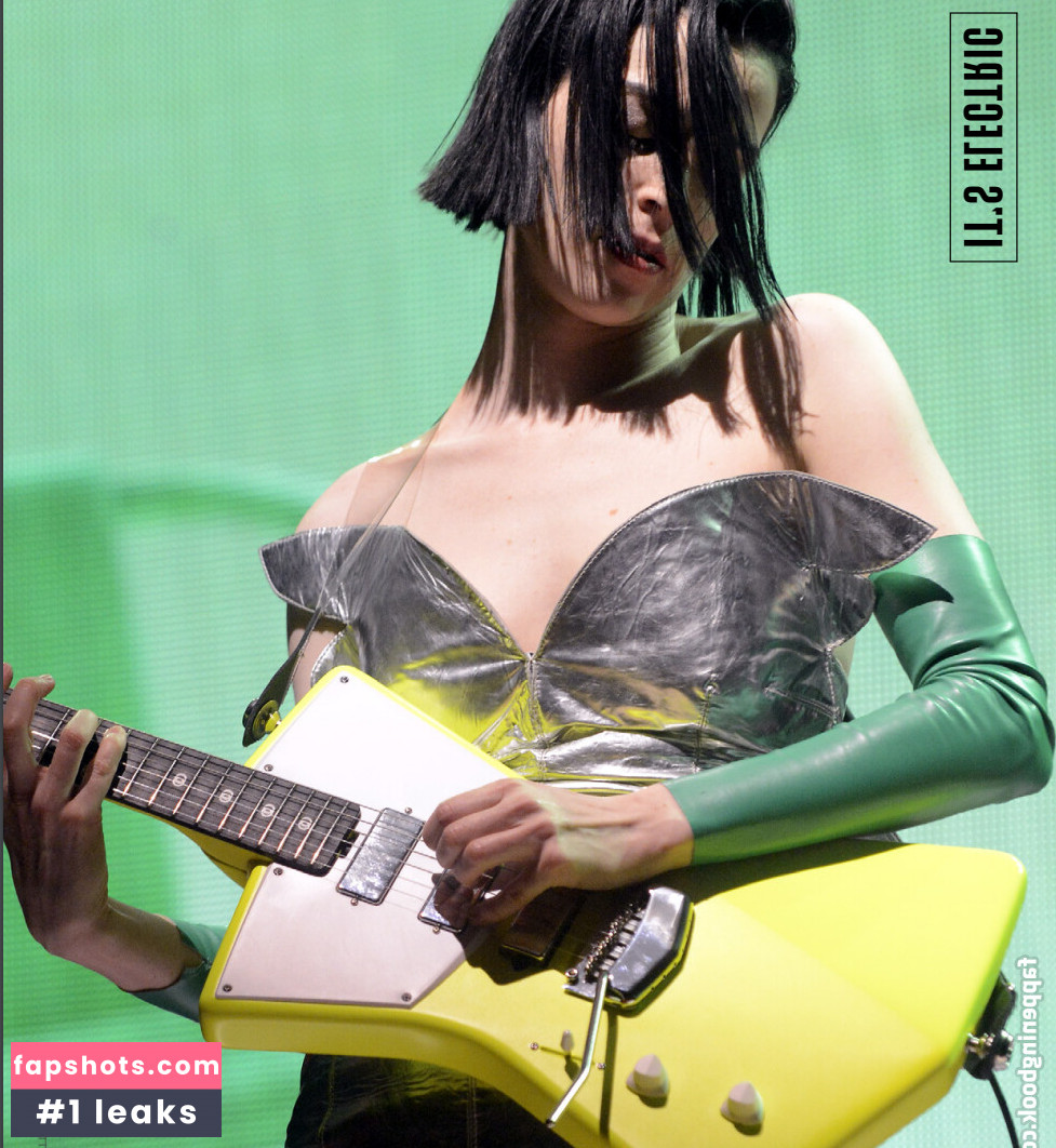 St Vincent Nahé úniky fotek pouze od fanoušků #38 - Fapshots