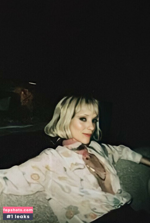 St Vincent Nahé úniky fotek pouze od fanoušků #42 - Fapshots