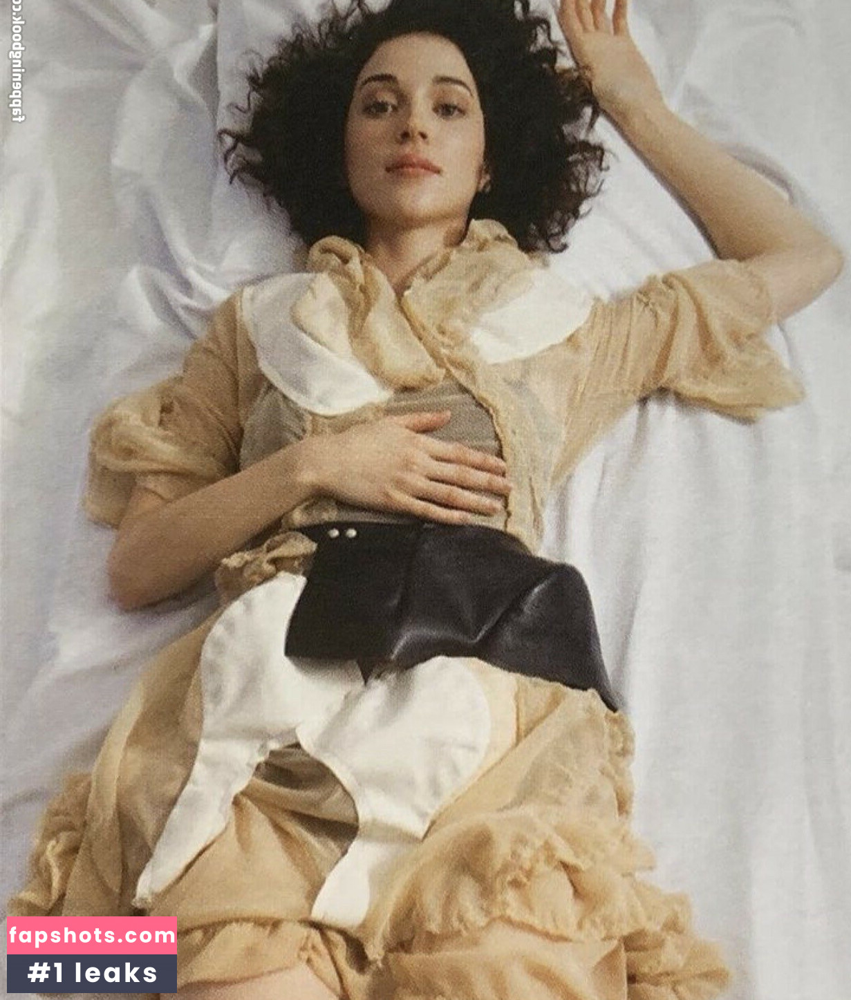 St Vincent Nahé úniky fotek pouze od fanoušků #44 - Fapshots