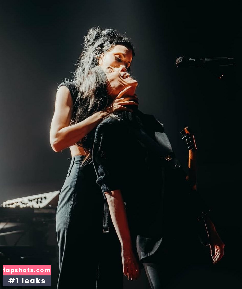 St Vincent gallery photo #8