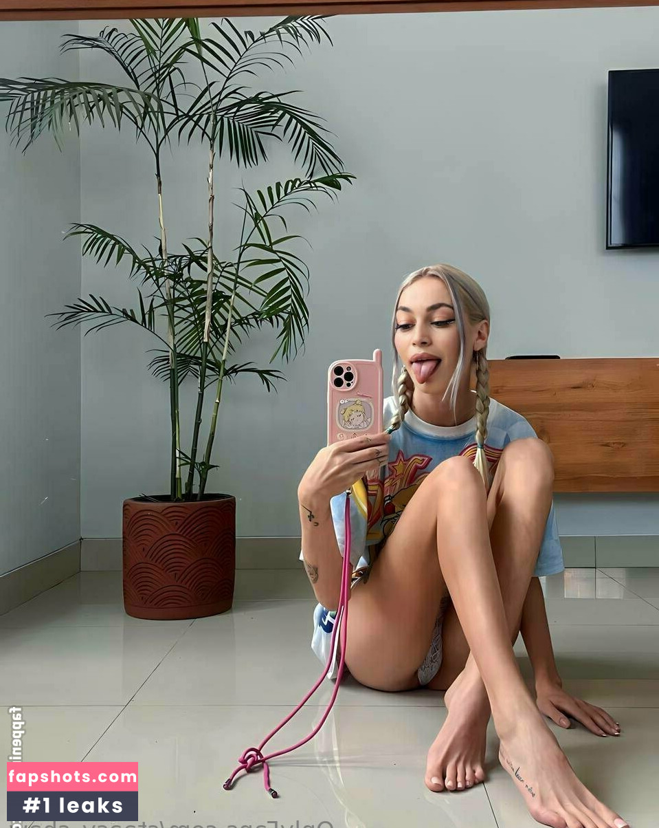 staasy_shaw gallery photo #15