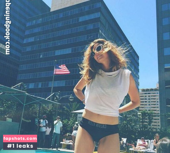 Stacey Dooley gallery photo #16