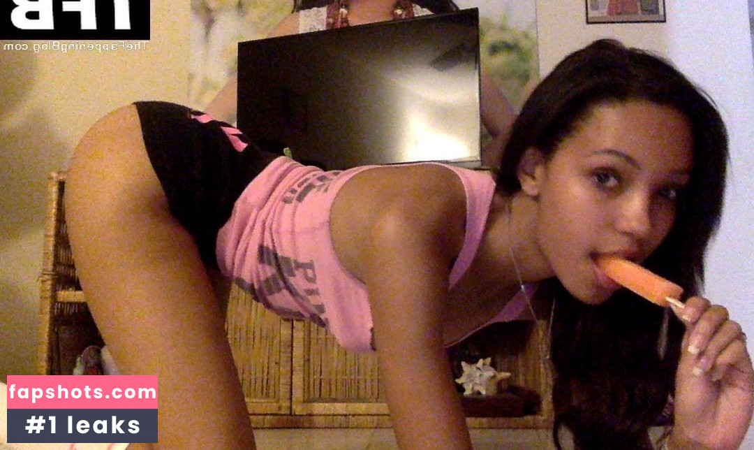 Staci Lyon gallery photo #32