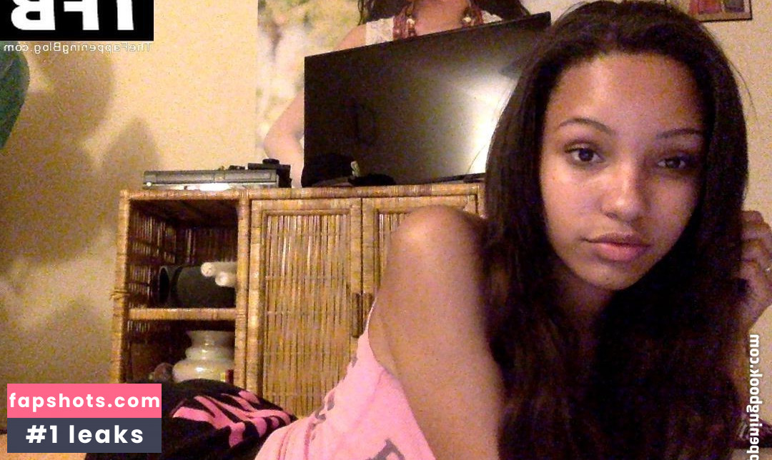 Staci Lyon gallery photo #34