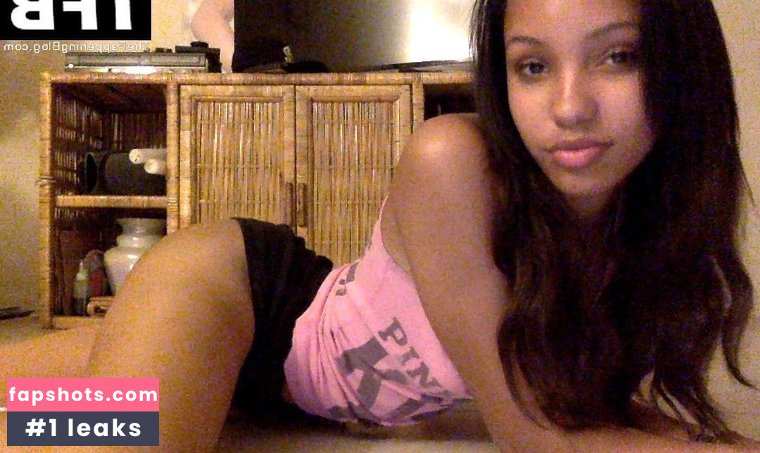 Staci Lyon gallery photo #37