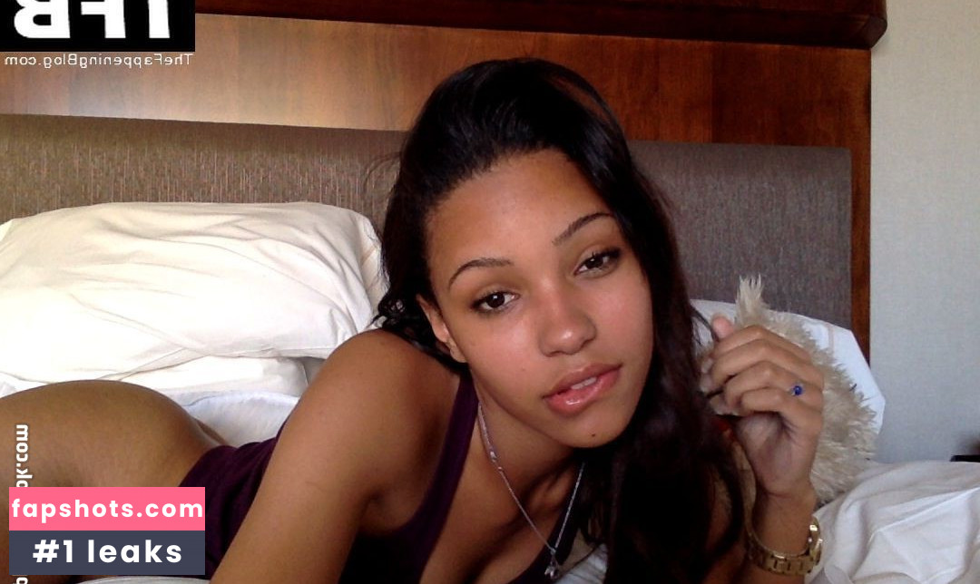 Staci Lyon gallery photo #41