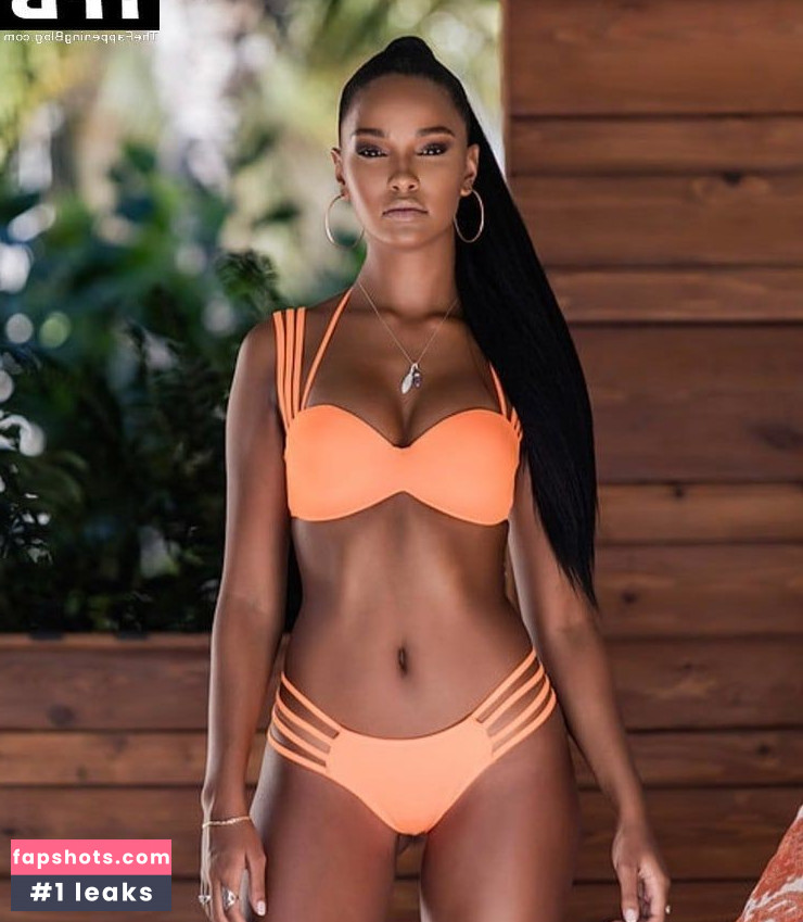 Staci Lyon gallery photo #48