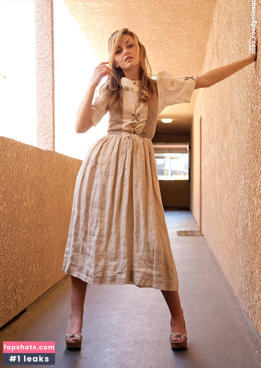 Staci Silverstone gallery photo #31